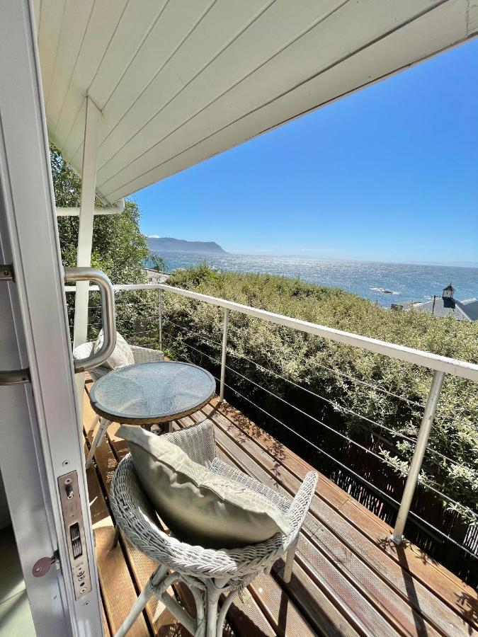 Sail Away Studios Simonʼs Town Exterior foto